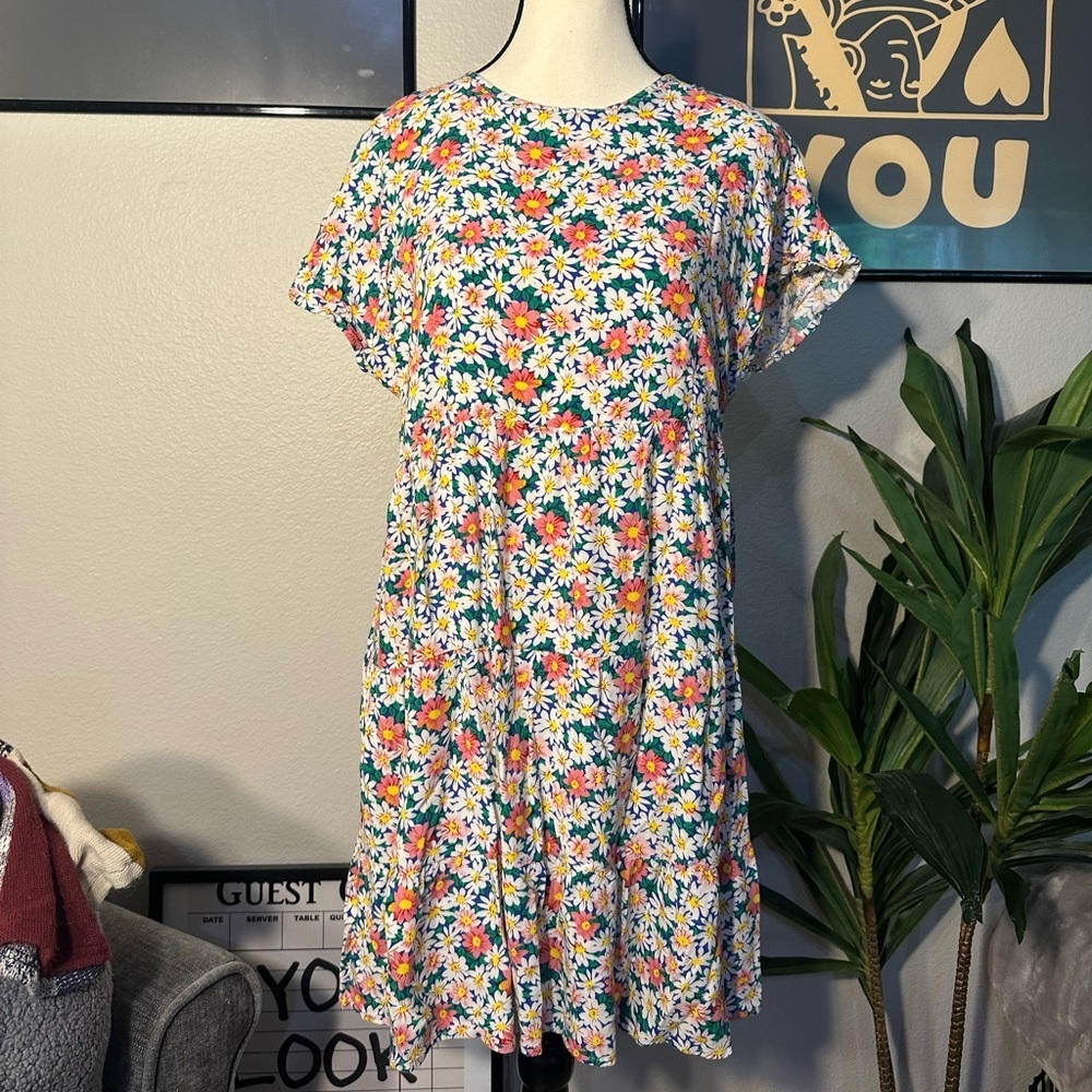 Floral Spring Time Dress - Picture 2 of 5